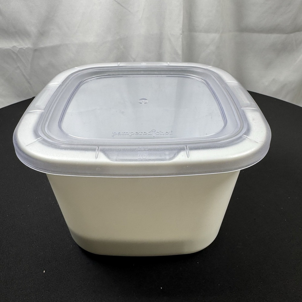 Pampered Chef  1qt Cool and Serve Bowl # 100090